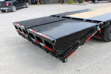 New 2026 MAXX-D LKX 25' Gooseneck Flatbed Trailer