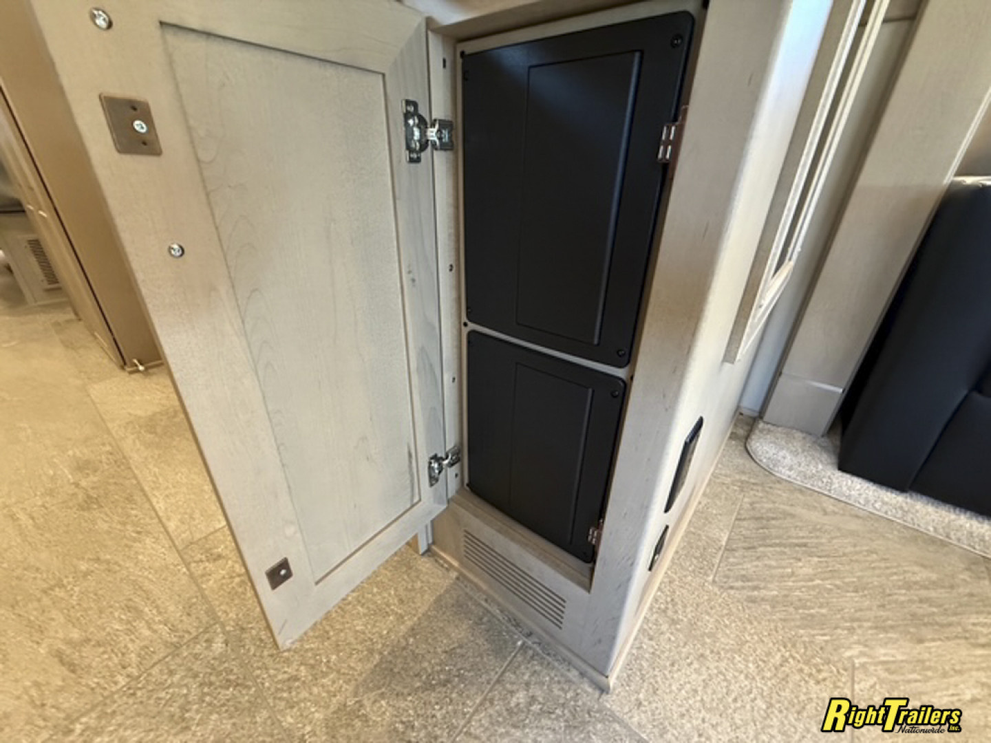 New 2026 Renegade RV Classic 45CBF with 2 Baths