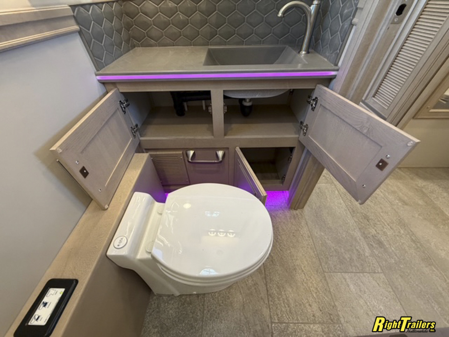 New 2026 Renegade RV Classic 45CBF with 2 Baths