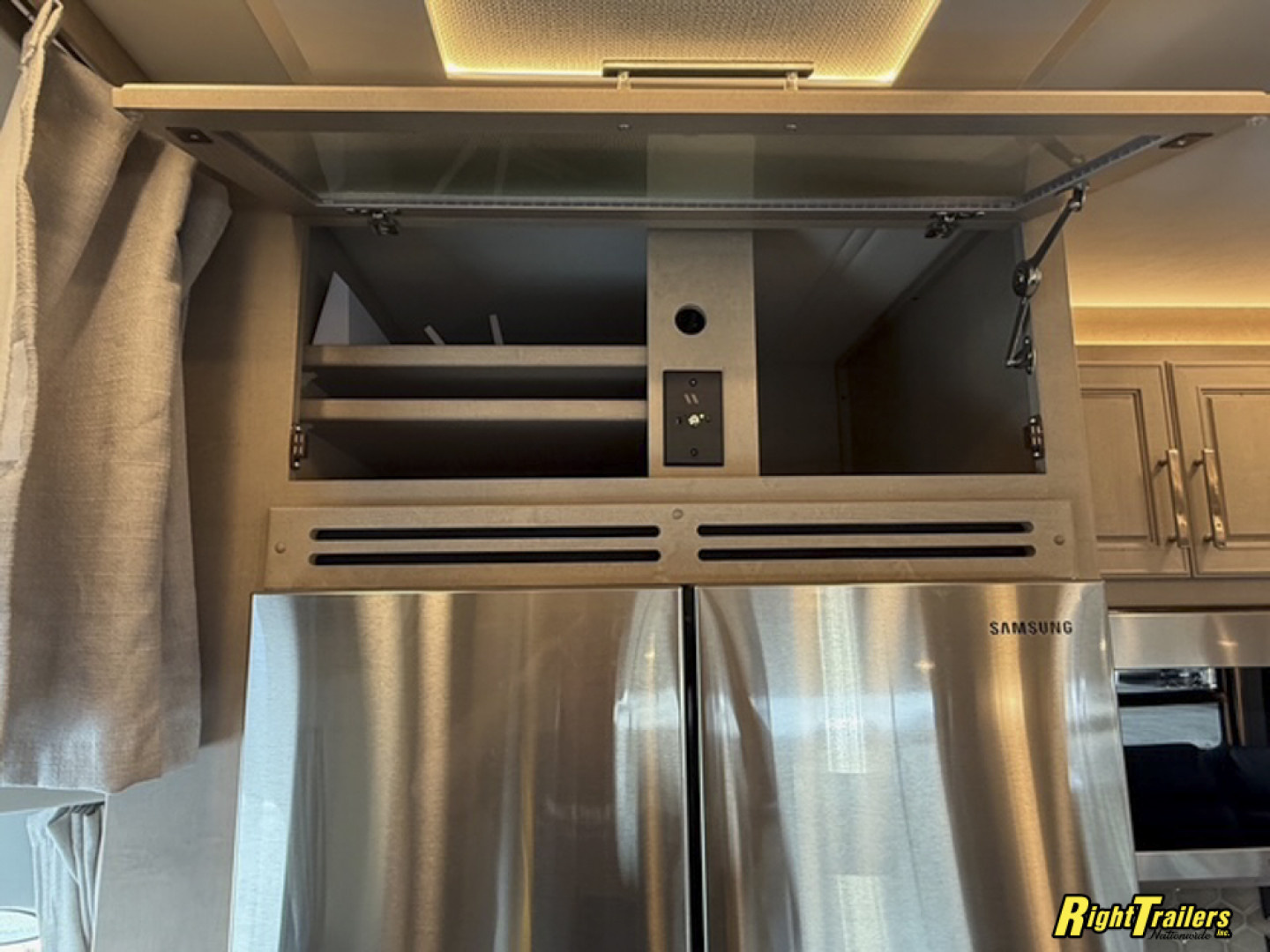 New 2026 Renegade RV Classic 45CBF with 2 Baths