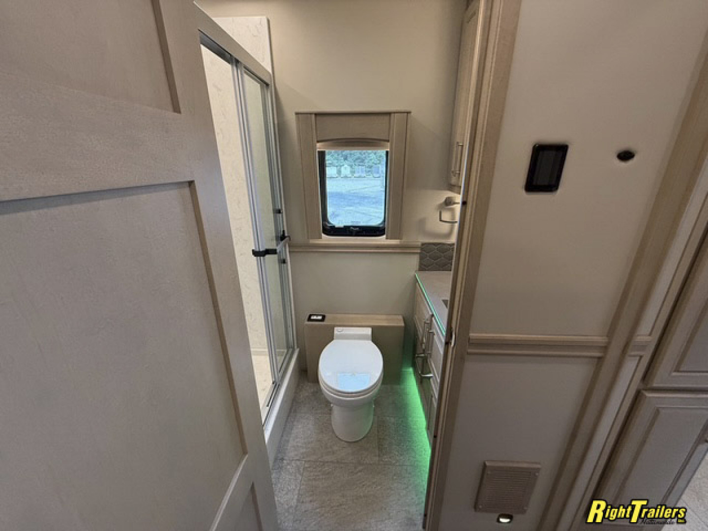 New 2026 Renegade RV Classic 45CBF with 2 Baths