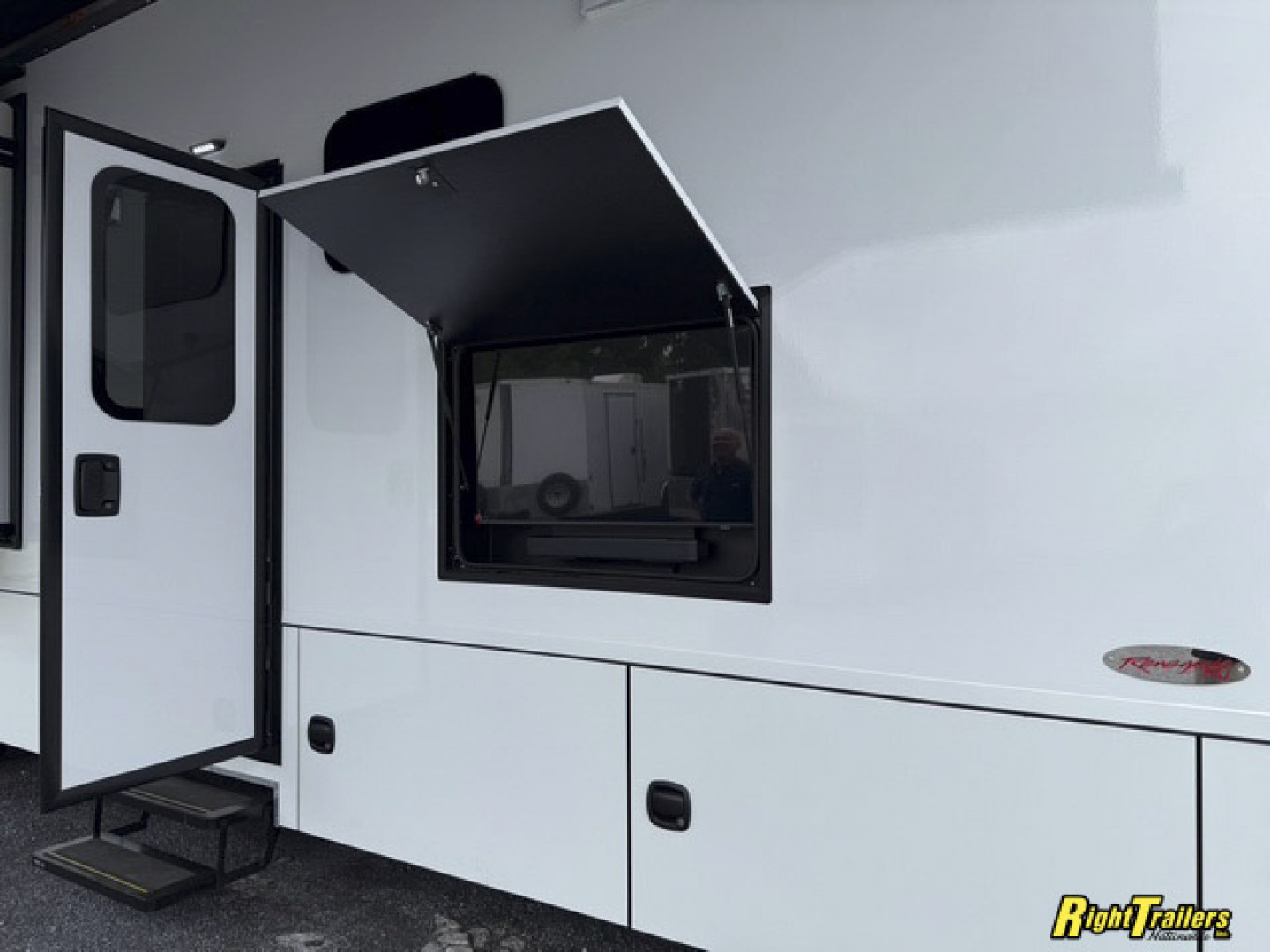 New 2026 Renegade RV Classic 45CBF with 2 Baths