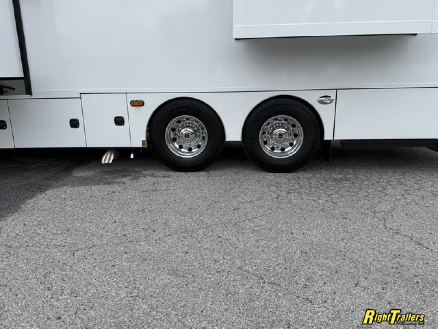 New 2026 Renegade RV Classic 45CBF with 2 Baths