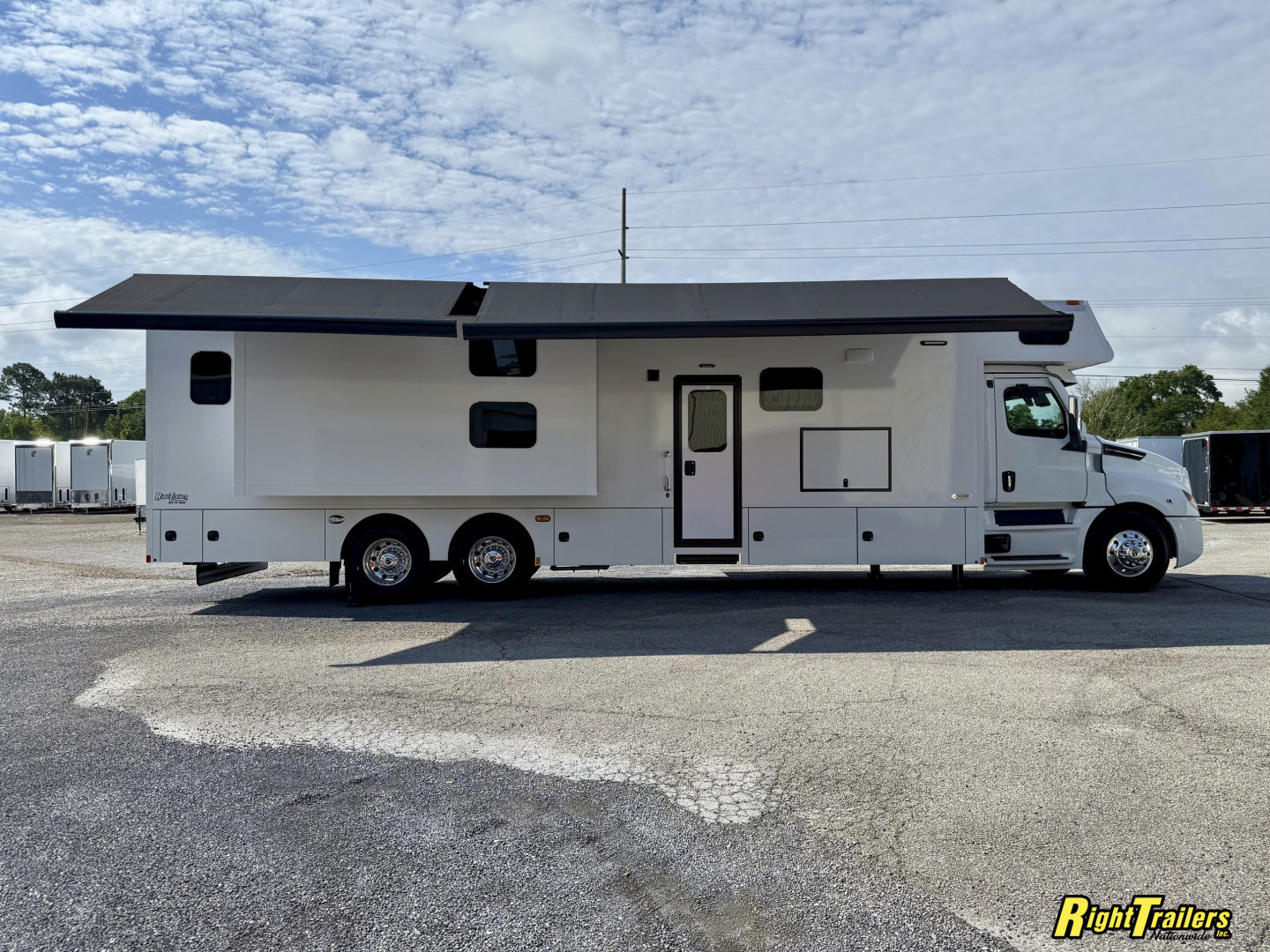 New 2026 Renegade RV Classic 45CBF with 2 Baths