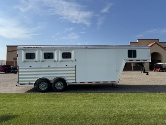 Used 2017 Featherlite Trailers 3H GN Legend Series Horse Trailer