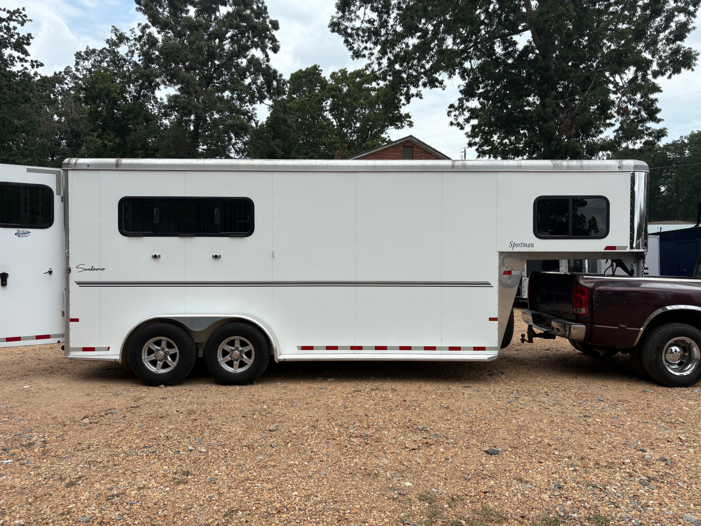 Used 2019 Sundowner 3H GN Horse Trailer