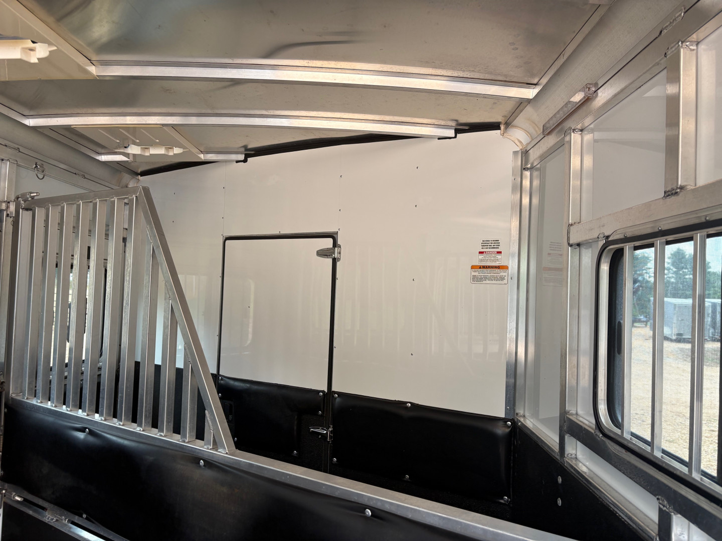 Used 2019 Sundowner 3H GN Horse Trailer