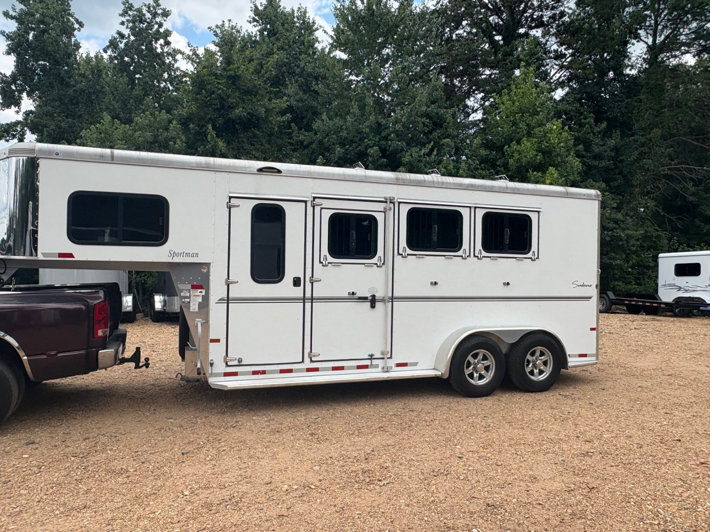 Used 2019 Sundowner 3H GN Horse Trailer