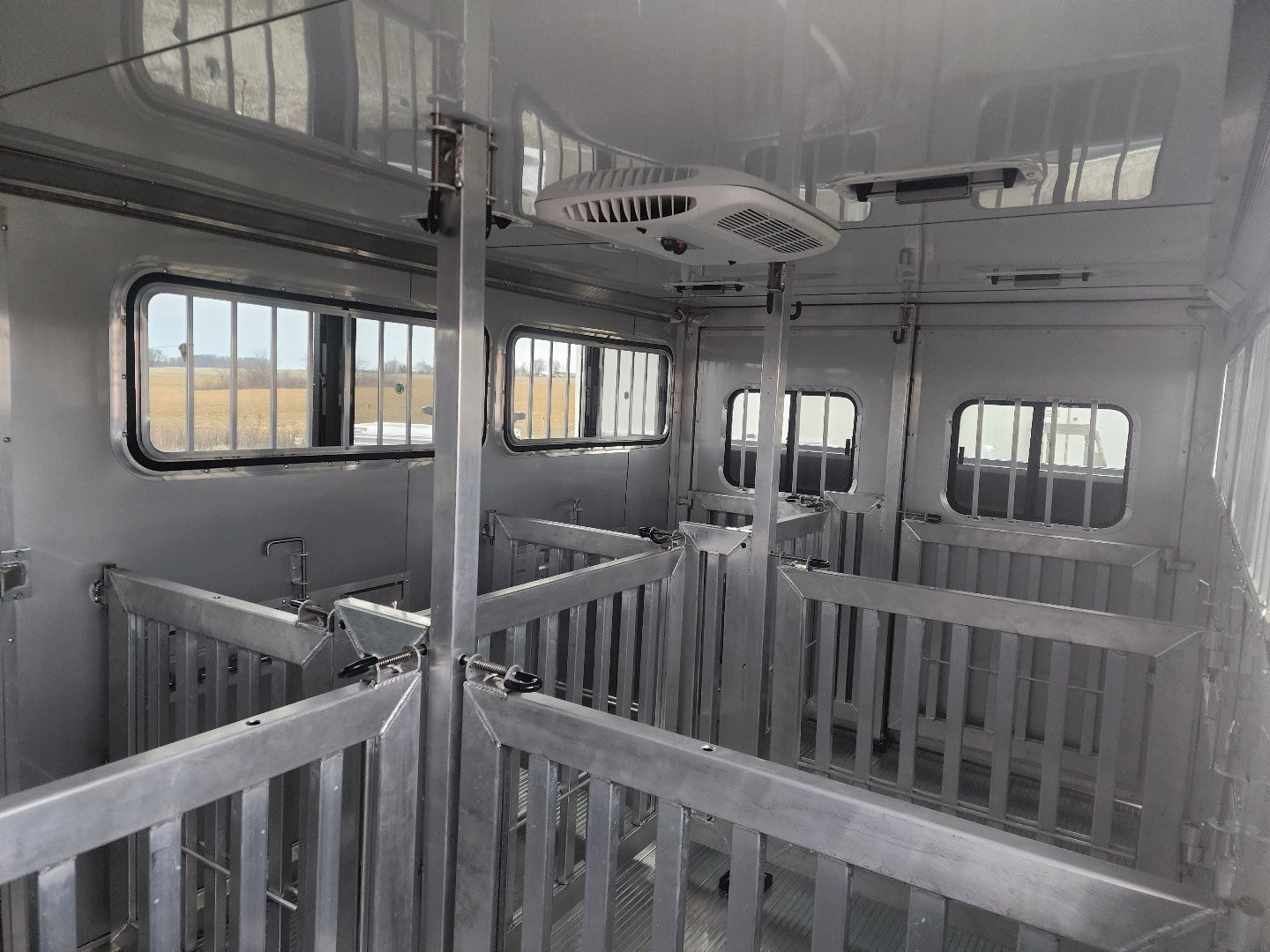 New 2026 Frontier Low Pro DDFW 6 Pen/ Stock Combo Trailer (NO TRADE)