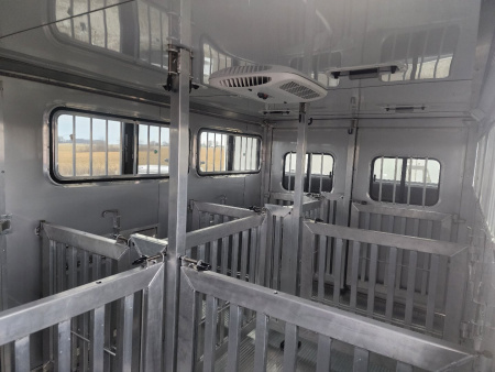 New 2026 Frontier Low Pro DDFW 6 Pen/ Stock Combo Trailer (NO TRADE)