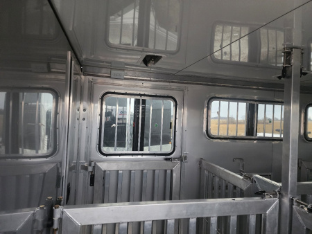 New 2026 Frontier Low Pro DDFW 6 Pen/ Stock Combo Trailer (NO TRADE)