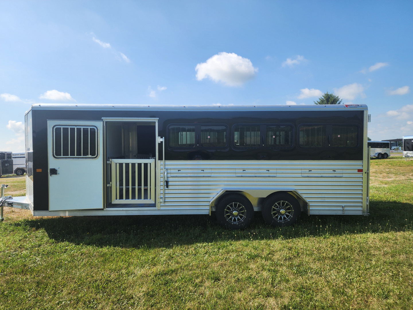 New 2026 Frontier 8 x 20 Stock Low 8 Pen/ Stock Combo Trailer