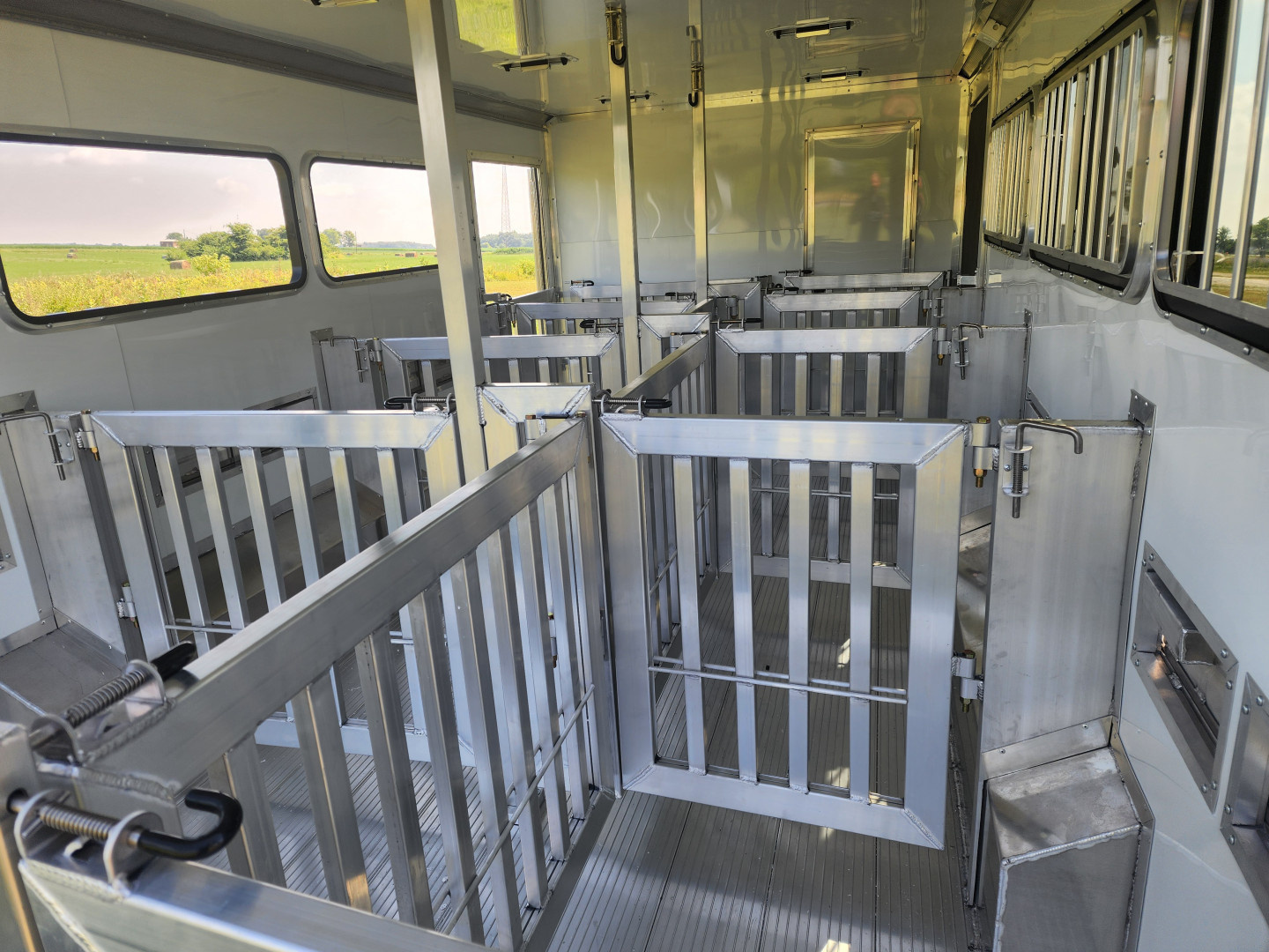 New 2026 Frontier 8 x 20 Stock Low 8 Pen/ Stock Combo Trailer