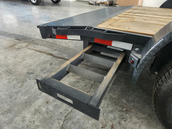 New 2026 Lamar 16' Car Trailer 10K