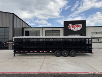 2025 Delco 6'8"x32' GN Bar Top Livestock Trailer - B8 Cattleman