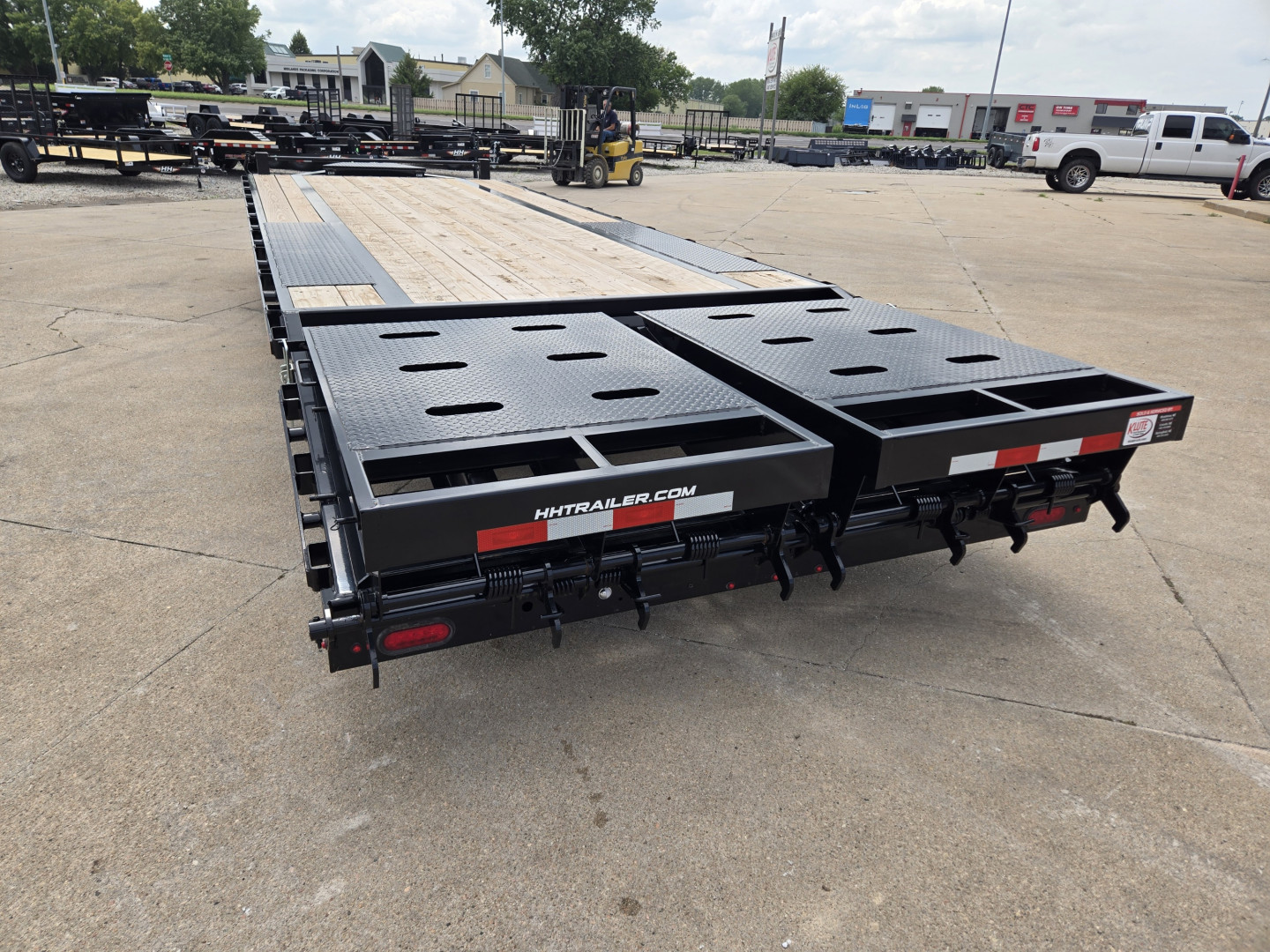Used 2025 H&H Trailers 20+5 17.6K Equipment Trailer