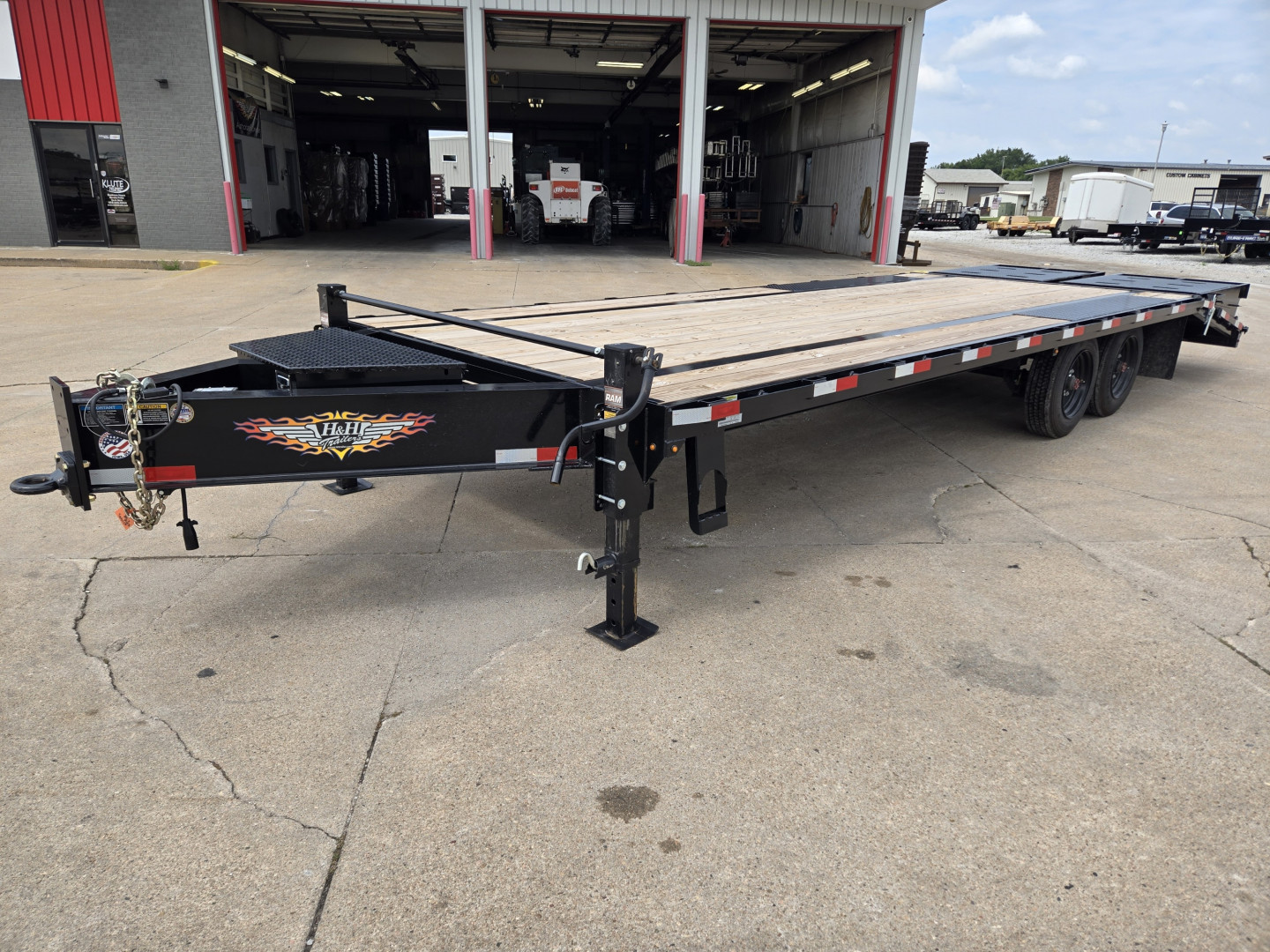 Used 2025 H&H Trailers 20+5 17.6K Equipment Trailer