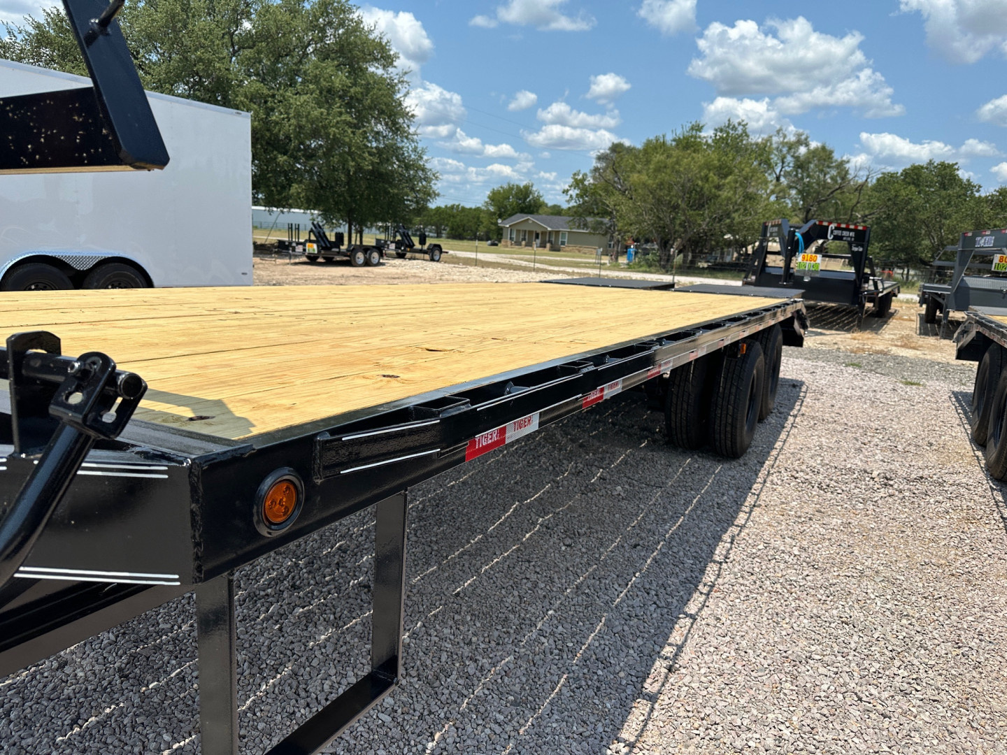 New 2025 Tiger - Gooseneck Flatbed / Deck Over Dually Trailer 25'