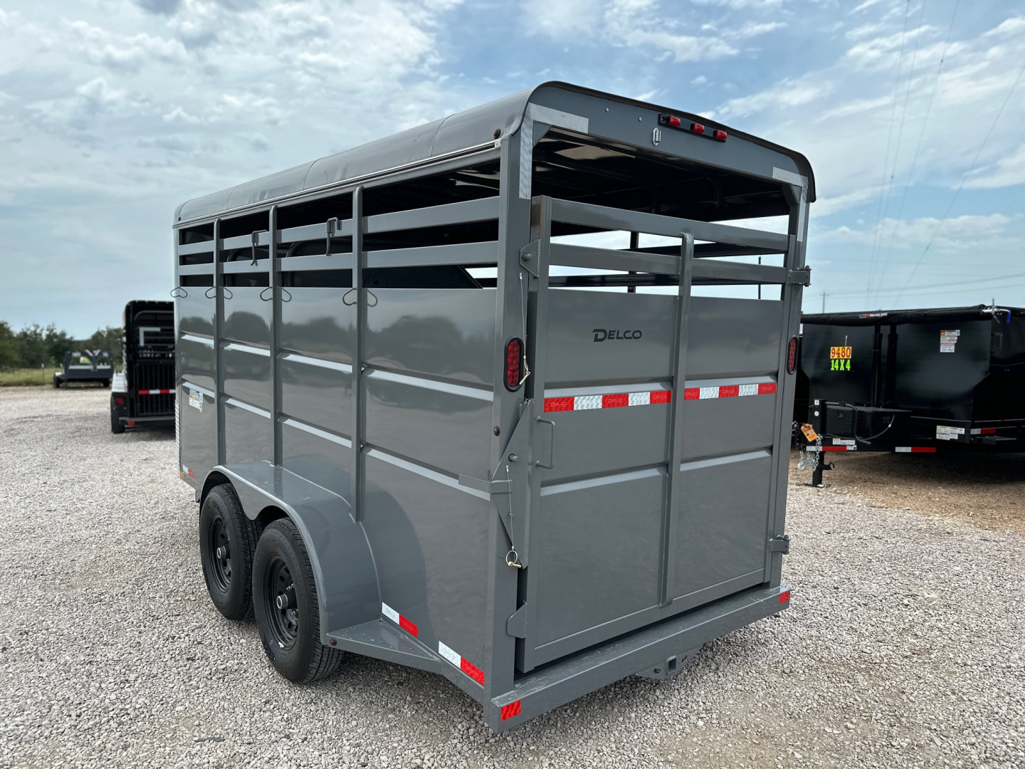 New 2026 Delco 6'x16'x7' 3 Horse Slant Trailer