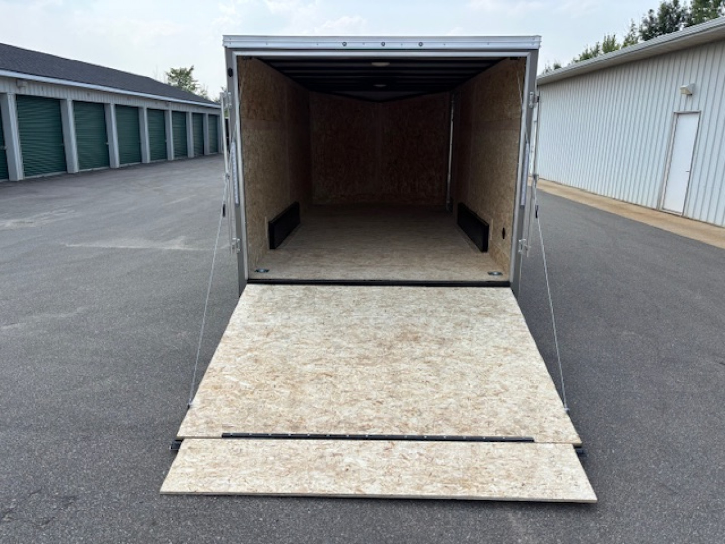 New 2026 Discovery Trailers 7.5x16 Enclosed Trailer V-Nose Ramp Door