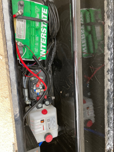 New 2026 Load Trail GD 16' x 83" Triple Axle Gooseneck Low-Pro Dump Trailer 36" Sides