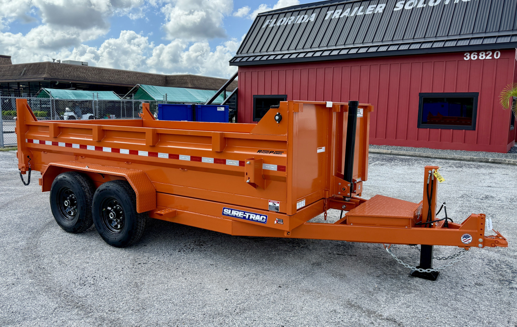 New 2026 Sure-Trac 7x14 14K W/ 15K Hydraulic Jack Dump Trailer