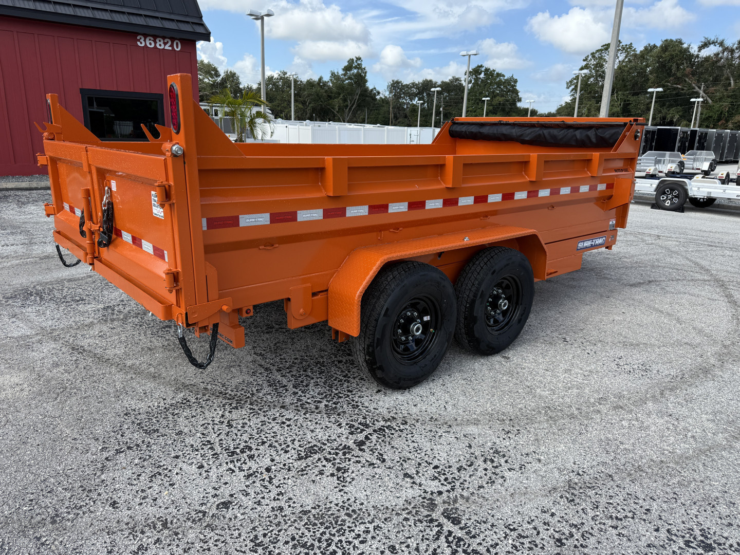 New 2026 Sure-Trac 7x14 14K W/ 15K Hydraulic Jack Dump Trailer