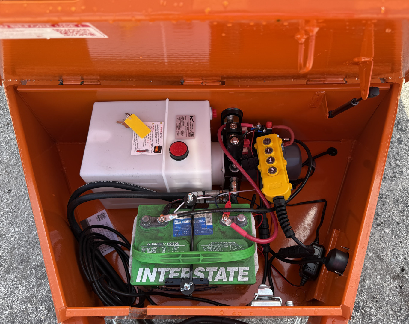 New 2026 Sure-Trac 7x14 14K W/ 15K Hydraulic Jack Dump Trailer