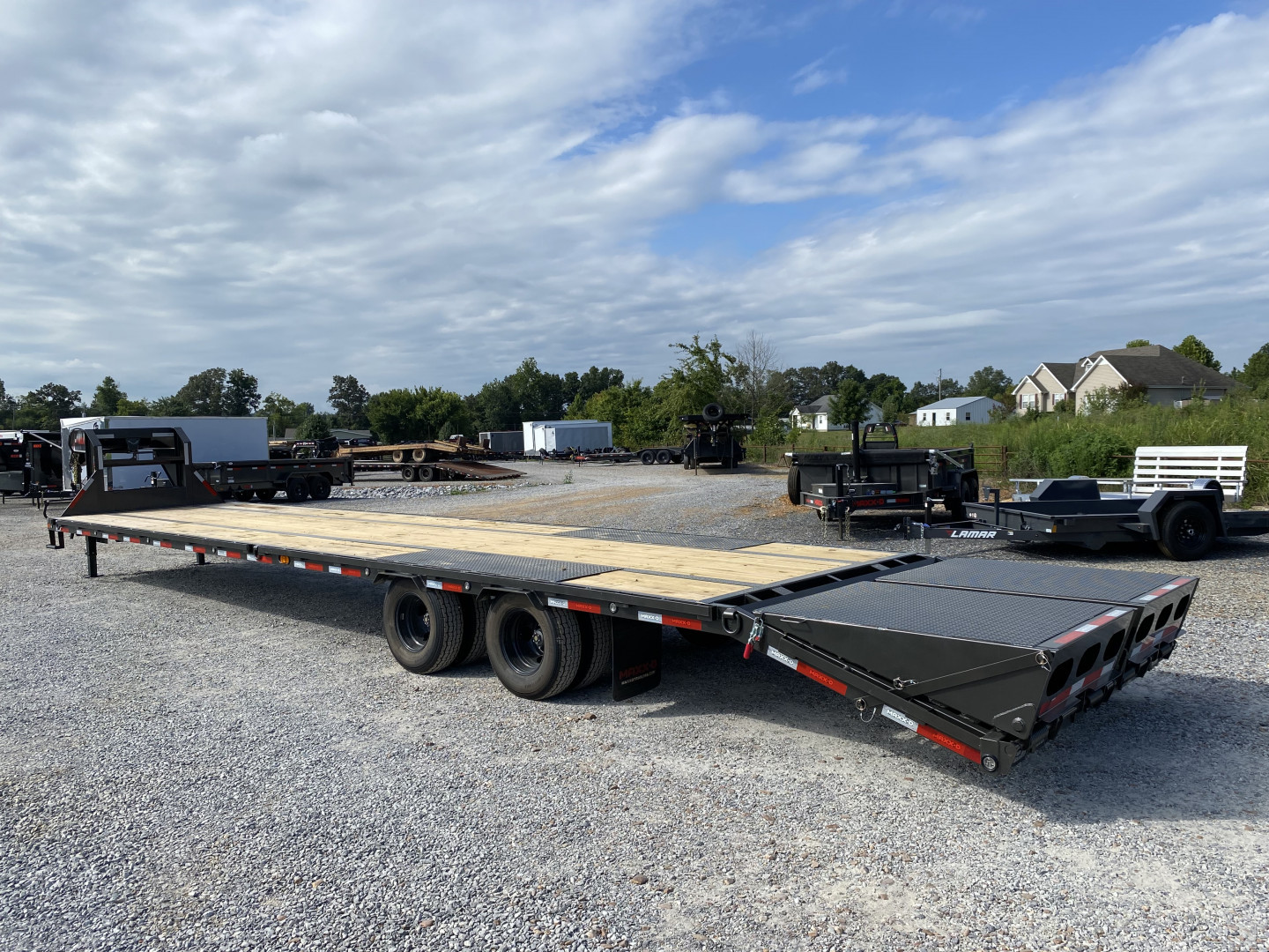 New 2026 MAXXD 102"X40' 25K Gooseneck Flatbed Trailer