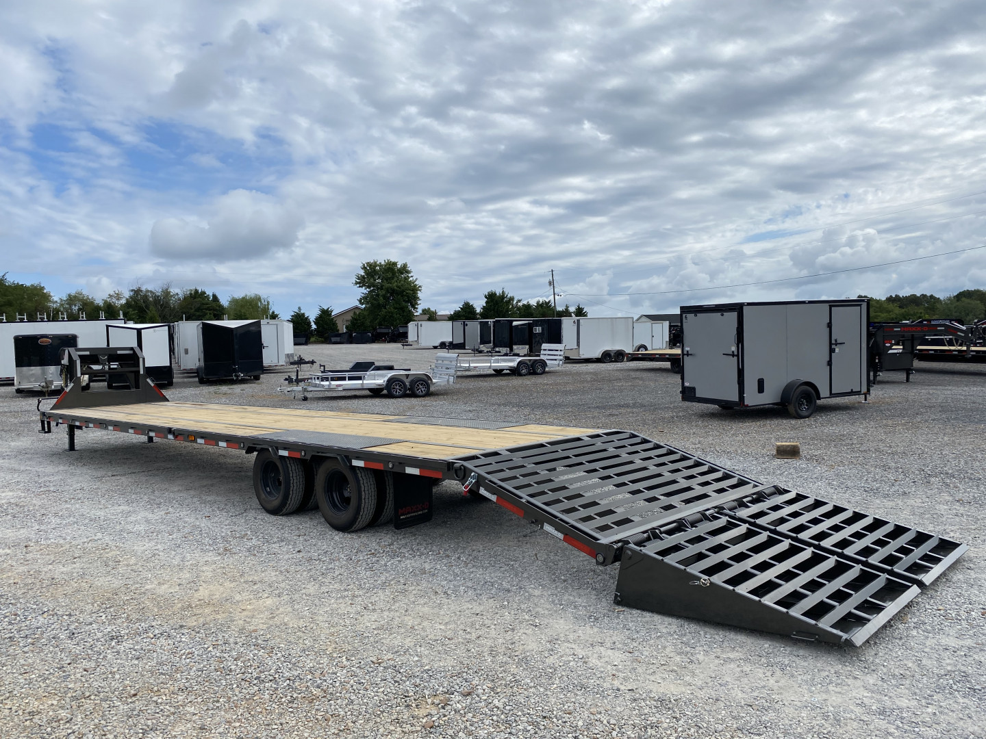 New 2026 MAXXD 102"X40' 25K Gooseneck Flatbed Trailer