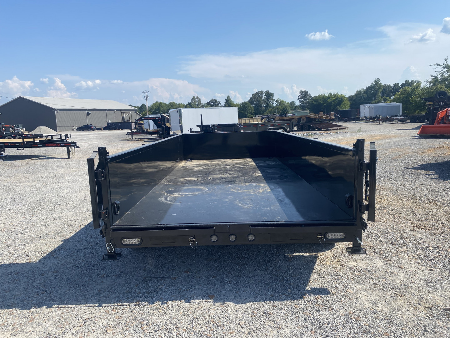 New 2026 MAXXD 83"x16' 17.5k Dump Trailer