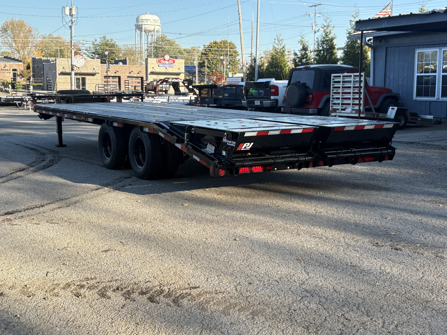 New 2026 PJ Trailers 102" x 25' (PL) 22.5K GVWR - Low-Pro Pintle w. Duals Deckover Trailer