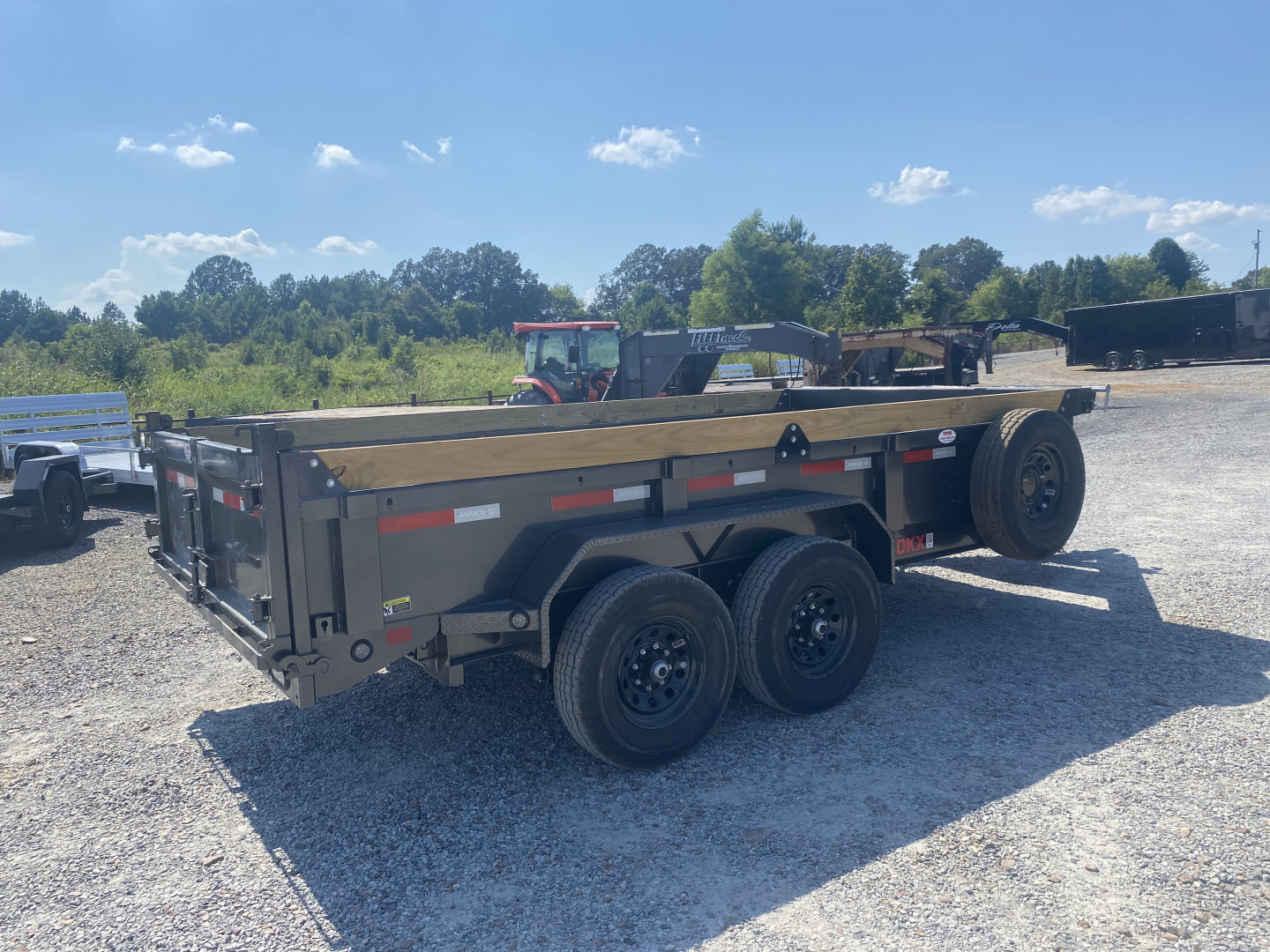 New 2026 MAXXD 83"x14' 14k Dump Trailer