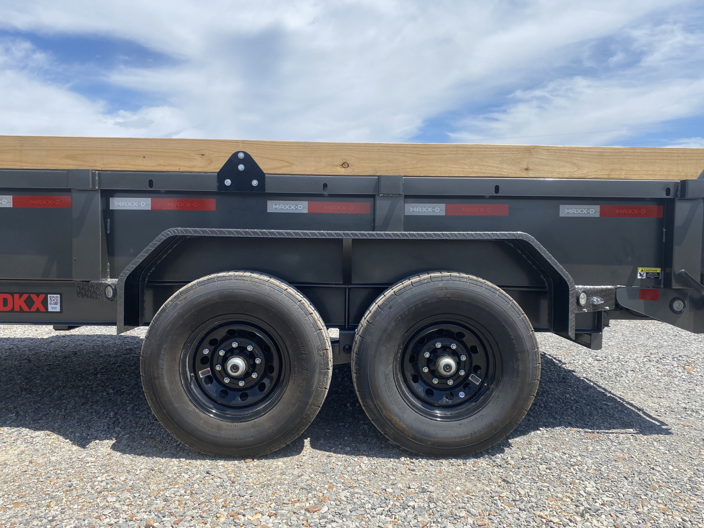 New 2026 MAXXD 83"x14' 14k Dump Trailer