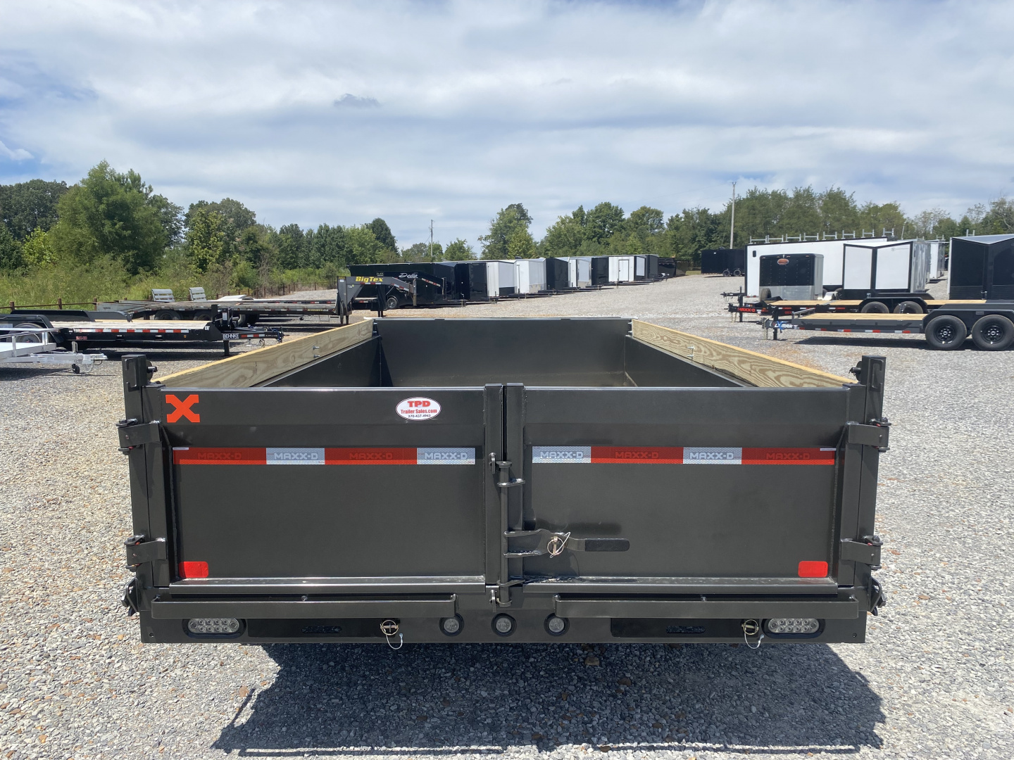 New 2026 MAXXD 83"x14' 14k Dump Trailer