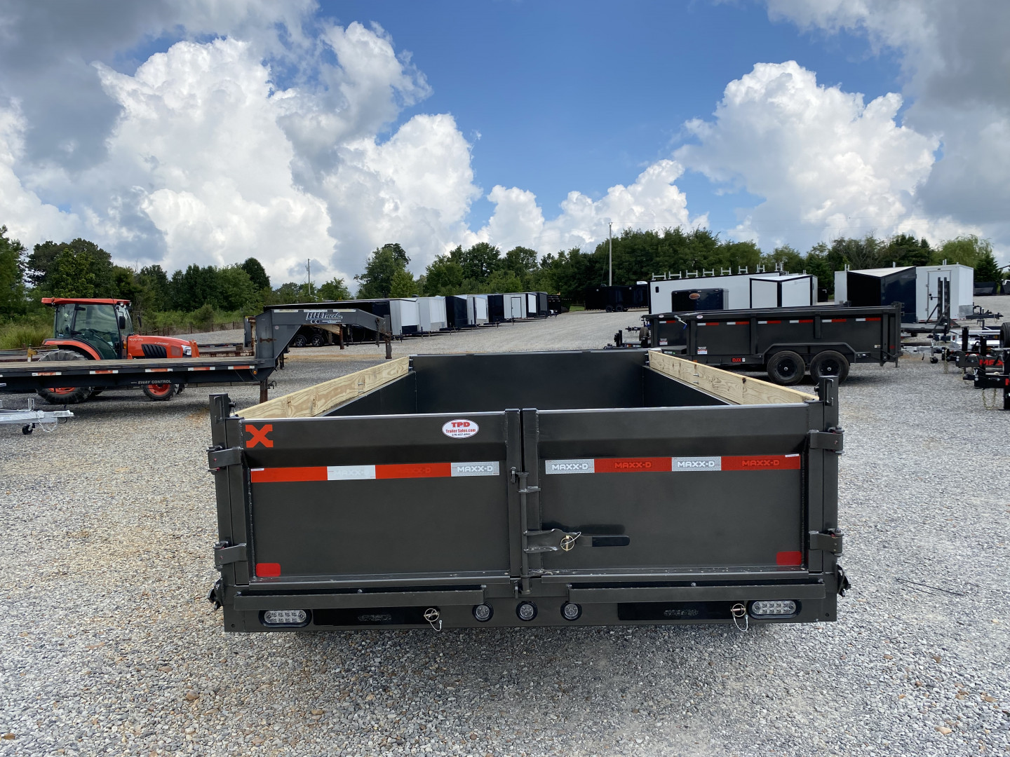 New 2026 MAXXD 83"x14' 14k Dump Trailer
