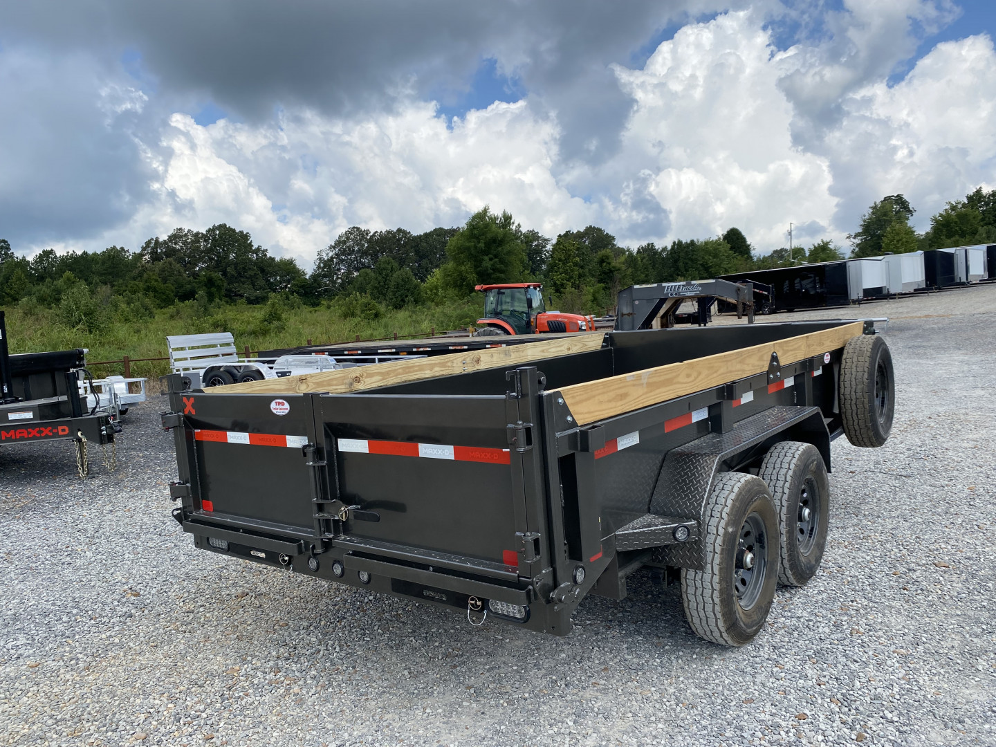 New 2026 MAXXD 83"x14' 14k Dump Trailer