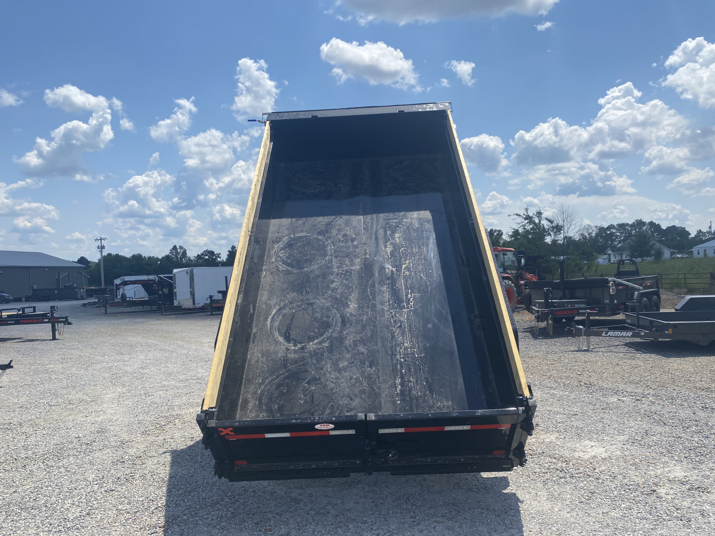 New 2026 MAXXD 83"x14' 14k Dump Trailer