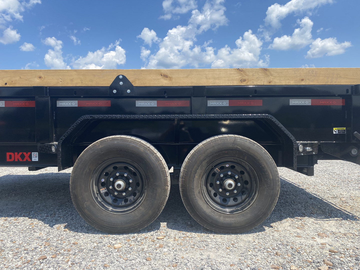 New 2026 MAXXD 83"x14' 14k Dump Trailer