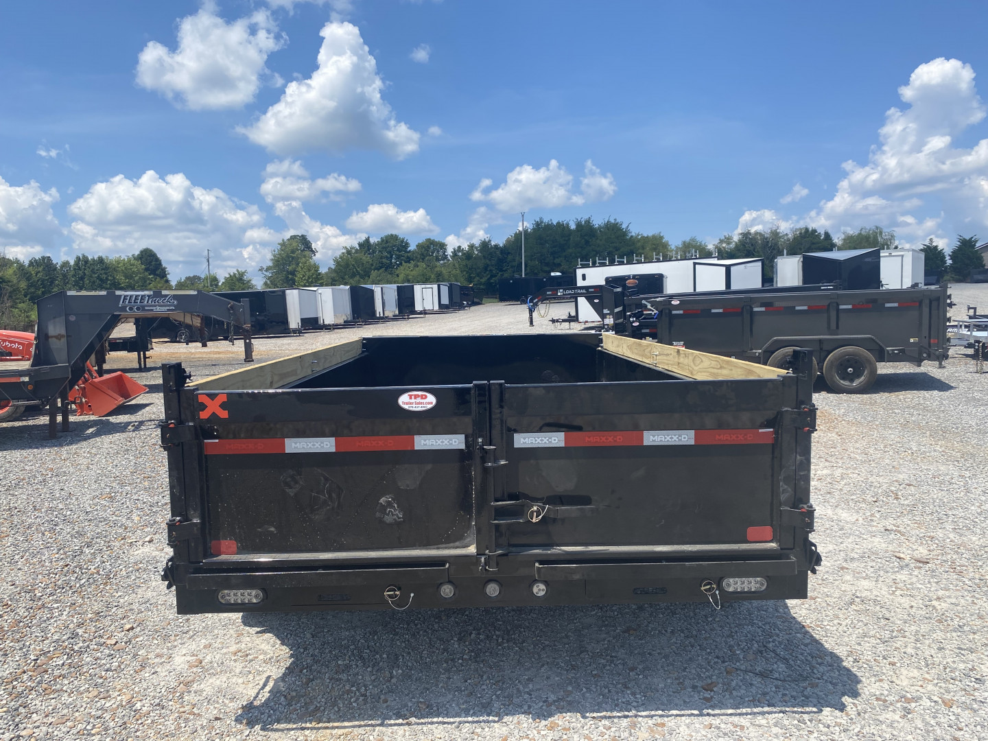 New 2026 MAXXD 83"x14' 14k Dump Trailer