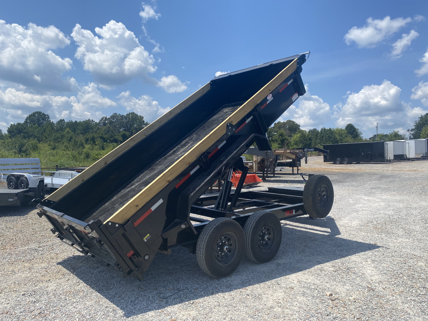 New 2026 MAXXD 83"x14' 14k Dump Trailer