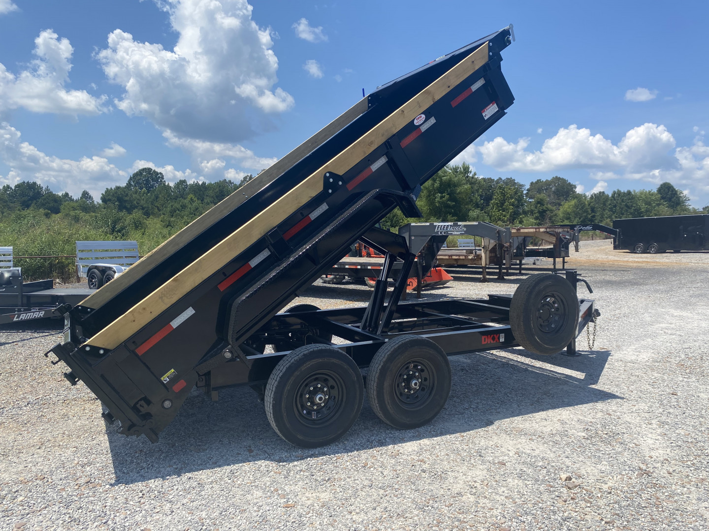 New 2026 MAXXD 83"x14' 14k Dump Trailer