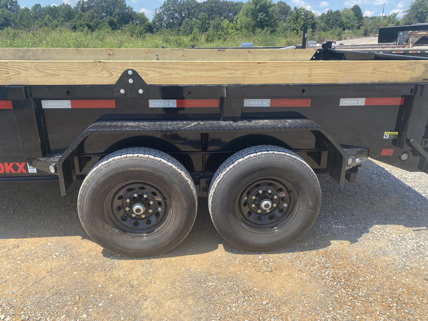 New 2026 MAXXD 83"x14' 14k Dump Trailer