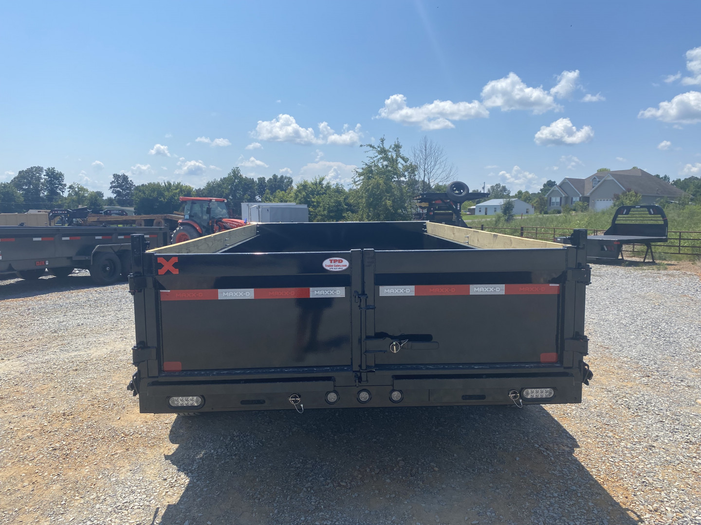 New 2026 MAXXD 83"x14' 14k Dump Trailer