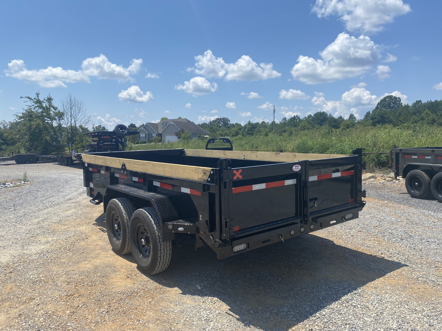 New 2026 MAXXD 83"x14' 14k Dump Trailer