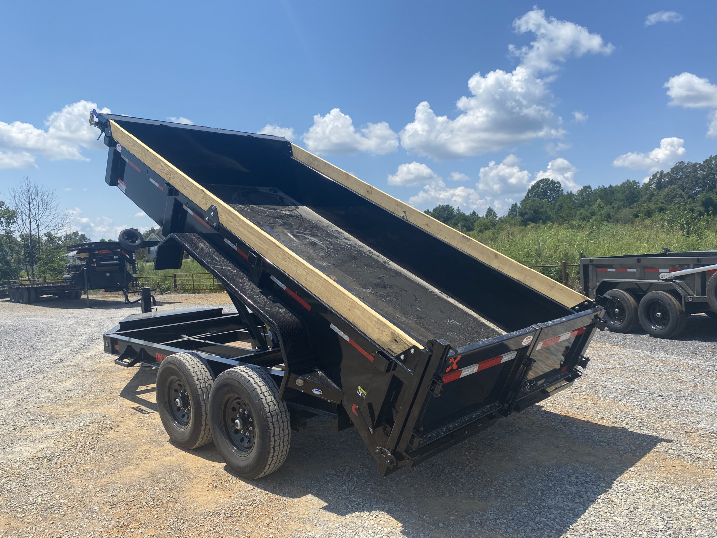 New 2026 MAXXD 83"x14' 14k Dump Trailer