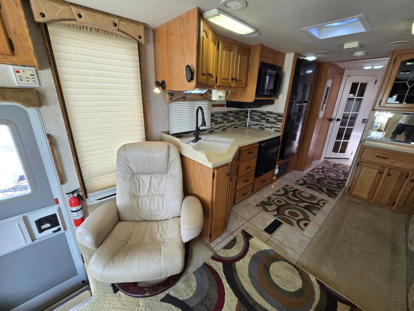 Used 2004 Damon Corporation Intruder 373F Class A