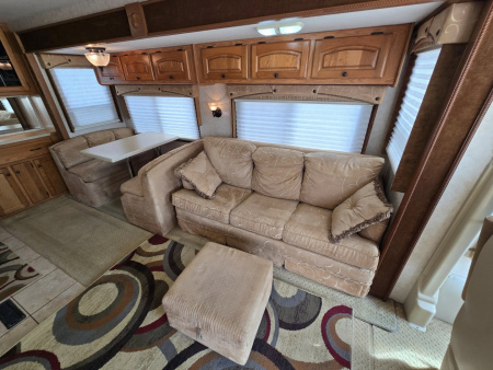 Used 2004 Damon Corporation Intruder 373F Class A