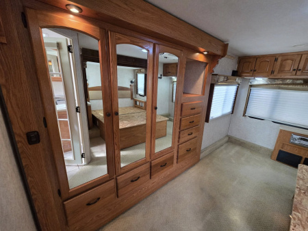 Used 2004 Damon Corporation Intruder 373F Class A