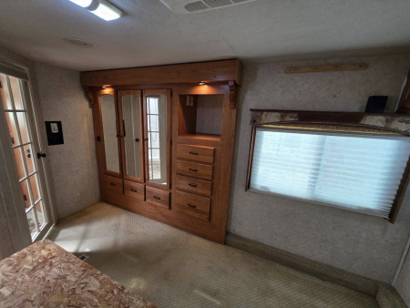 Used 2004 Damon Corporation Intruder 373F Class A